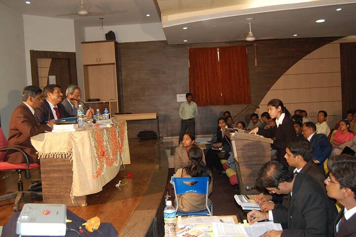 moot-court